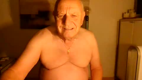 lucbottom031249 online show from July 21, 2026, 1:19 am