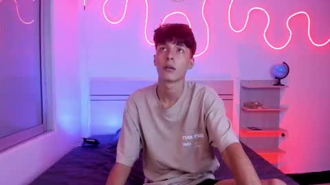 Luccas Ferreira online show from November 9, 2025, 7:01 pm