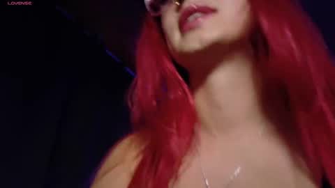 Luccy online show from October 21, 2025, 3:51 am