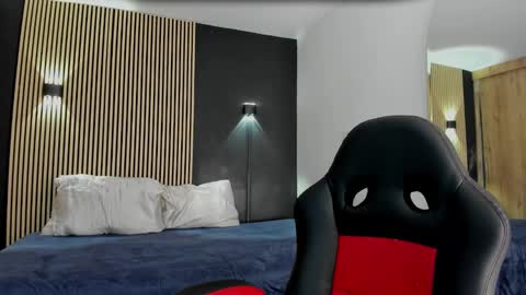 Snapshot of luccylee chatting on December 12, 2024, 3:37 pm online show from December 12, 2024, 3:37 pm