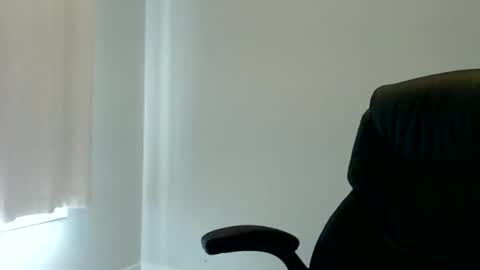 luchislounge online show from April 19, 2026, 5:34 pm