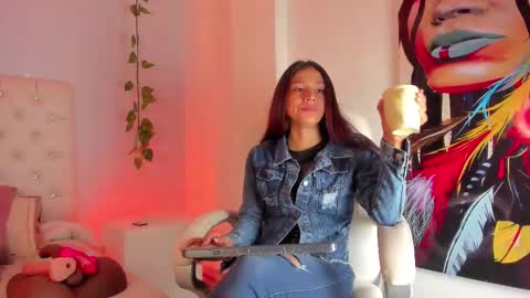 Luciana Ramirez  Sofia Collins online show from January 13, 2026, 1:05 pm