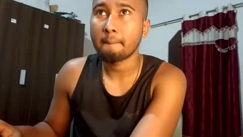 luci_ri online show from May 18, 2026, 2:51 am