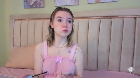 Snapshot of lucia_copper chatting on October 29, 2025, 12:07 pm lucia_copper online show from October 29, 2025, 12:07 pm