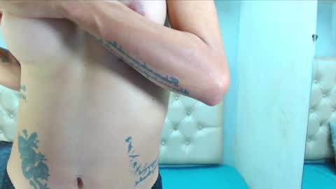 Snapshot of lucia_marks chatting on February 12, 2025, 7:13 pm Lucia Marks online show from February 12, 2025, 7:13 pm