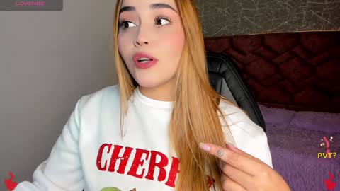 Snapshot of lucia_star_ chatting on January 24, 2025, 7:18 pm lucia star online show from January 24, 2025, 7:18 pm