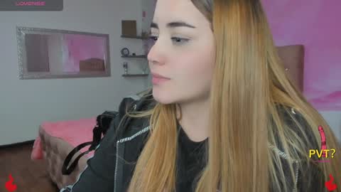 Snapshot of lucia_star_ chatting on February 8, 2025, 9:03 am lucia star online show from February 8, 2025, 9:03 am