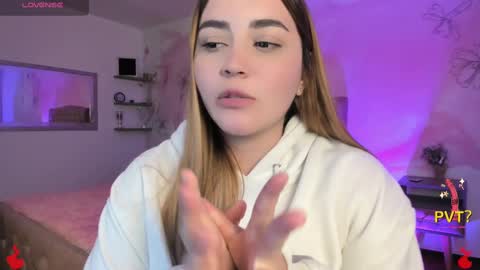 Snapshot of lucia_star_ chatting on February 18, 2025, 5:42 am lucia star online show from February 18, 2025, 5:42 am