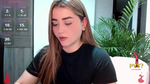 Snapshot of lucia_star_ chatting on October 21, 2025, 11:05 pm lucia star online show from October 21, 2025, 11:05 pm