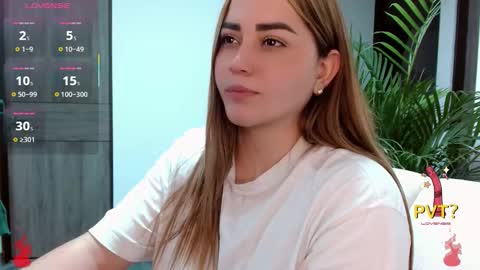 Snapshot of lucia_star_ chatting on October 28, 2025, 2:48 am lucia star online show from October 28, 2025, 2:48 am