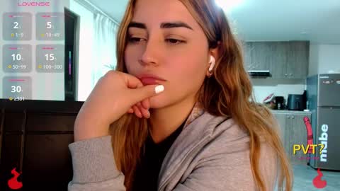 Snapshot of lucia_star_ chatting on November 16, 2025, 3:01 am lucia star online show from November 16, 2025, 3:01 am