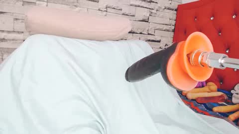 luciaaah online show from February 10, 2025, 9:36 pm