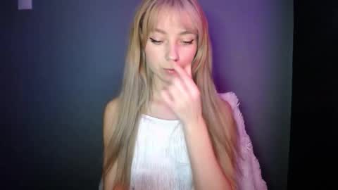 Lucy online show from November 28, 2025, 1:36 pm