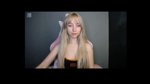 Lucy online show from April 16, 2026, 9:39 pm