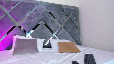 Lucia Gray online show from September 29, 2025, 10:25 pm