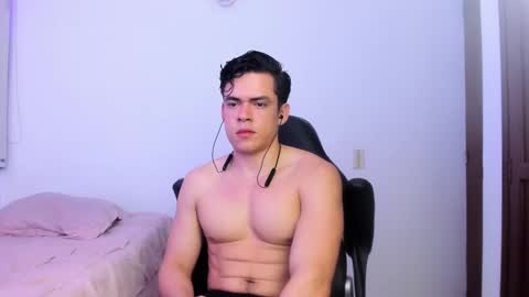 Snapshot of lucian_gomez chatting on December 17, 2024, 4:45 am Lucian Gomez online show from December 17, 2024, 4:45 am
