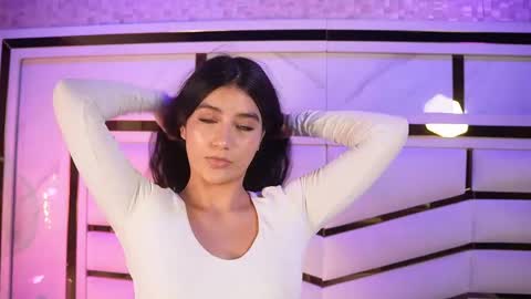 luciana_agudelo online show from April 6, 2026, 7:04 pm