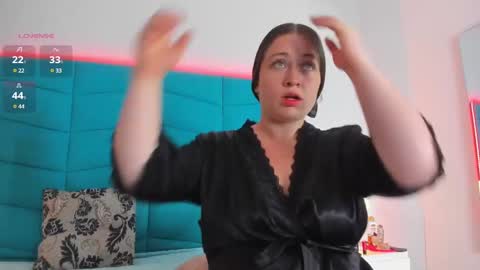 Snapshot of luciana_brown_ chatting on February 11, 2025, 12:06 am luciana_brown_ online show from February 11, 2025, 12:06 am