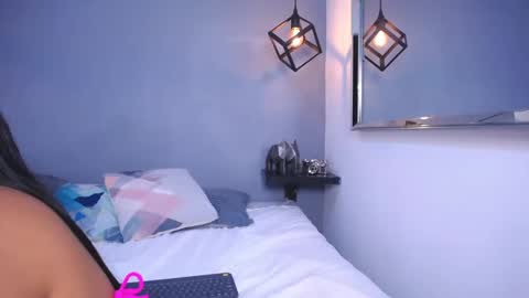 Luciana  online show from September 25, 2025, 3:49 pm