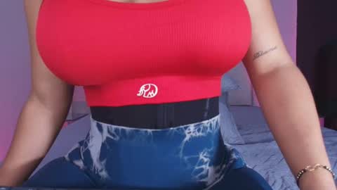 instagram luciana417  online show from December 3, 2025, 3:03 am