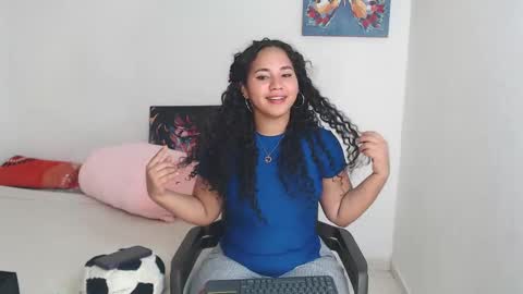 Snapshot of luciana_keating chatting on October 5, 2025, 5:39 am luciana online show from October 5, 2025, 5:39 am