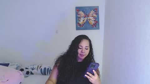 Snapshot of luciana_keating chatting on November 29, 2025, 12:13 am luciana online show from November 29, 2025, 12:13 am