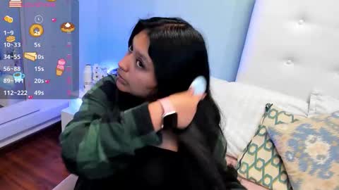 Luciiana online show from December 15, 2025, 11:31 pm