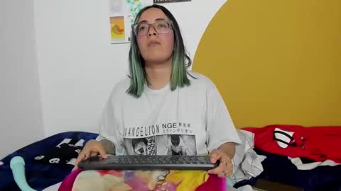 Dani 3 online show from November 11, 2025, 10:54 pm