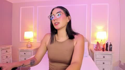 Snapshot of lucianacarter chatting on September 30, 2025, 3:44 am online show from September 30, 2025, 3:44 am