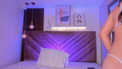 Luci  online show from February 15, 2025, 3:39 pm