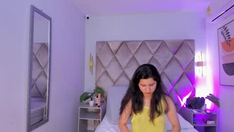 Luci  online show from March 12, 2025, 2:12 pm