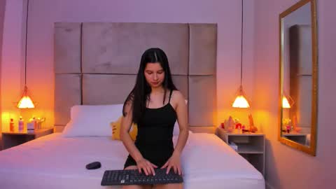 Luci  online show from September 27, 2025, 12:43 pm