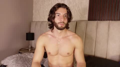 Luciano online show from October 20, 2025, 10:21 pm