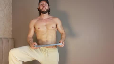 Luciano online show from October 31, 2025, 12:11 am