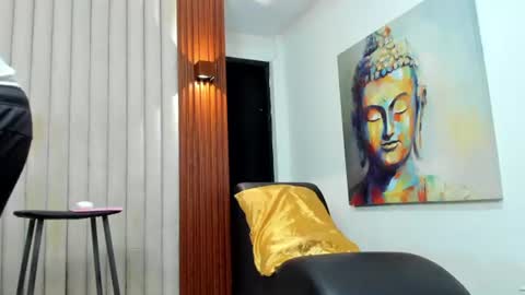 Snapshot of luciano_vitale_ chatting on July 14, 2026, 12:33 pm Luciano online show from July 14, 2026, 12:33 pm
