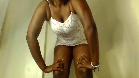 Snapshot of luciaresa chatting on July 16, 2026, 6:14 pm luciaresa online show from July 16, 2026, 6:14 pm