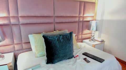 Snapshot of luciawallace chatting on October 11, 2025, 4:22 am lucia wallace online show from October 11, 2025, 4:22 am