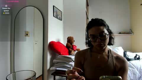 luciaxluna online show from April 2, 2026, 6:27 pm