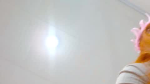 Snapshot of lucie_nicolls chatting on December 9, 2024, 8:01 pm Lucie online show from December 9, 2024, 8:01 pm