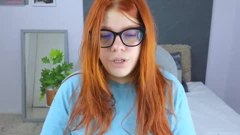 Snapshot of lucie_nicolls chatting on December 30, 2024, 5:55 pm Lucie online show from December 30, 2024, 5:55 pm