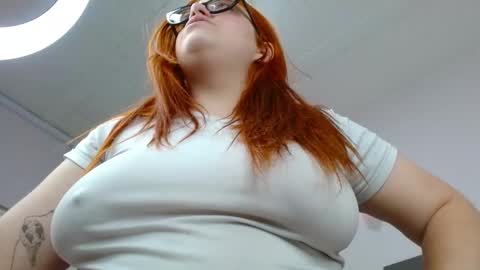 Snapshot of lucie_nicolls chatting on January 27, 2025, 8:49 pm Lucie online show from January 27, 2025, 8:49 pm