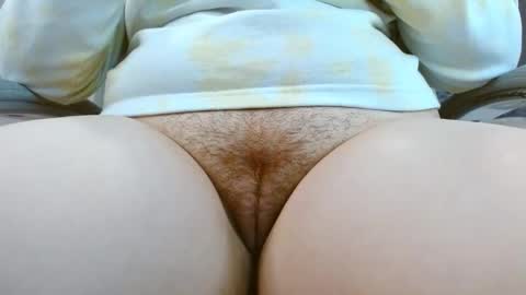 Snapshot of lucie_nicolls chatting on February 4, 2025, 12:19 am Lucie online show from February 4, 2025, 12:19 am