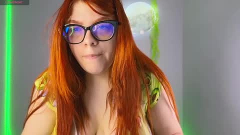 Snapshot of lucie_nicolls chatting on February 10, 2025, 7:49 pm Lucie online show from February 10, 2025, 7:49 pm