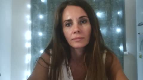 Snapshot of luciemack chatting on September 10, 2025, 9:26 pm LucieMack online show from September 10, 2025, 9:26 pm