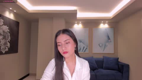 Lucie Martin online show from March 16, 2026, 7:29 pm