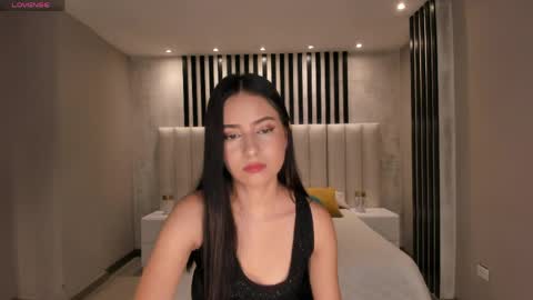 Lucie Martin online show from March 28, 2026, 7:35 pm