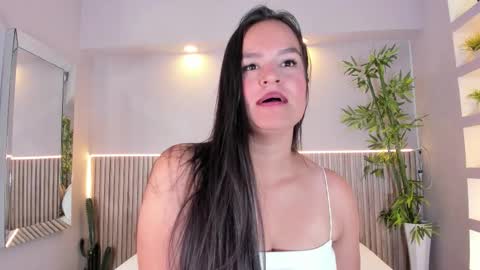 Snapshot of luciemillerr chatting on February 7, 2026, 5:38 pm lucie online show from February 7, 2026, 5:38 pm