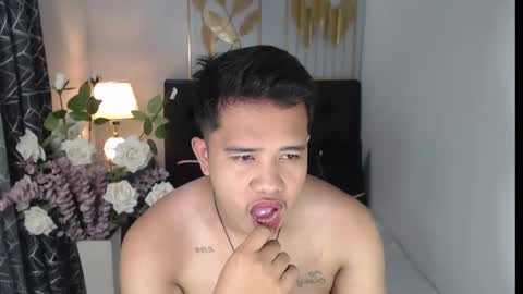 Luciferhotcum online show from February 8, 2025, 8:10 pm