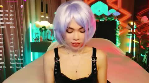 MimiFors online show from October 2, 2025, 4:25 pm