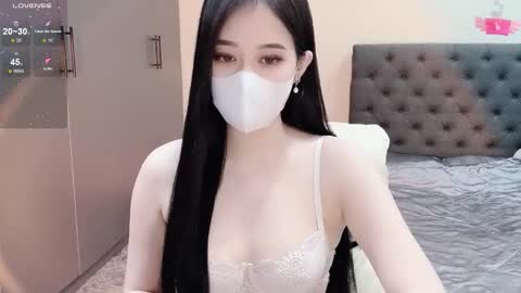 lucii04 online show from January 12, 2026, 4:34 pm